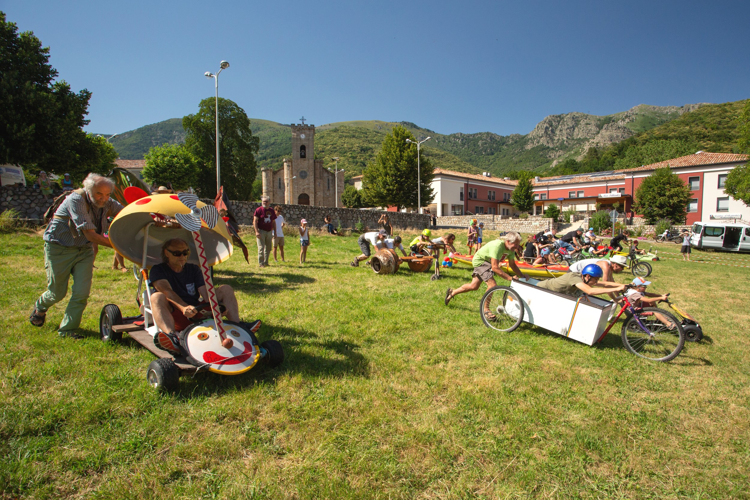 Montpezat-sous-Bauzon - Course d'objets roulants non identifiés-2 ©S.BUGNON