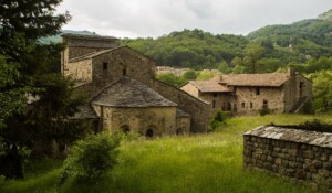 Guided visit : Notre Dame de Prévenchères and St-Roch Chapel (Tour in french)