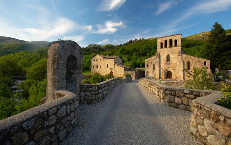 Guided visit : Notre Dame de Prévenchères and St-Roch Chapel (Tour in french)