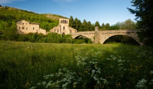 Hiking: Discovering Montpezat-sous-Bauzon by Chalias