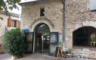 office-de-tourisme-gorges-de-lardeche-pont-darc-bureau-saint-martin-dardeche - ©Gorges de l'Ardèche Tourisme
