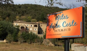 Pancarte à l'entrée du gite Lavande à Meyras