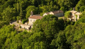 Hiking: From the village of Péreyres to the Ray Pic waterfall