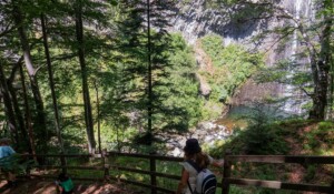 Hiking: From the village of Péreyres to the Ray Pic waterfall