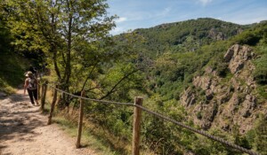 Hiking: From the village of Péreyres to the Ray Pic waterfall
