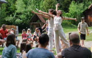 Compagnie la Tant'Hâtive, spectacle à Prades - ©Labo de Débo
