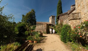 Wandern : Rund um die Kirche von Nieigles in Pont-de-Labeaume