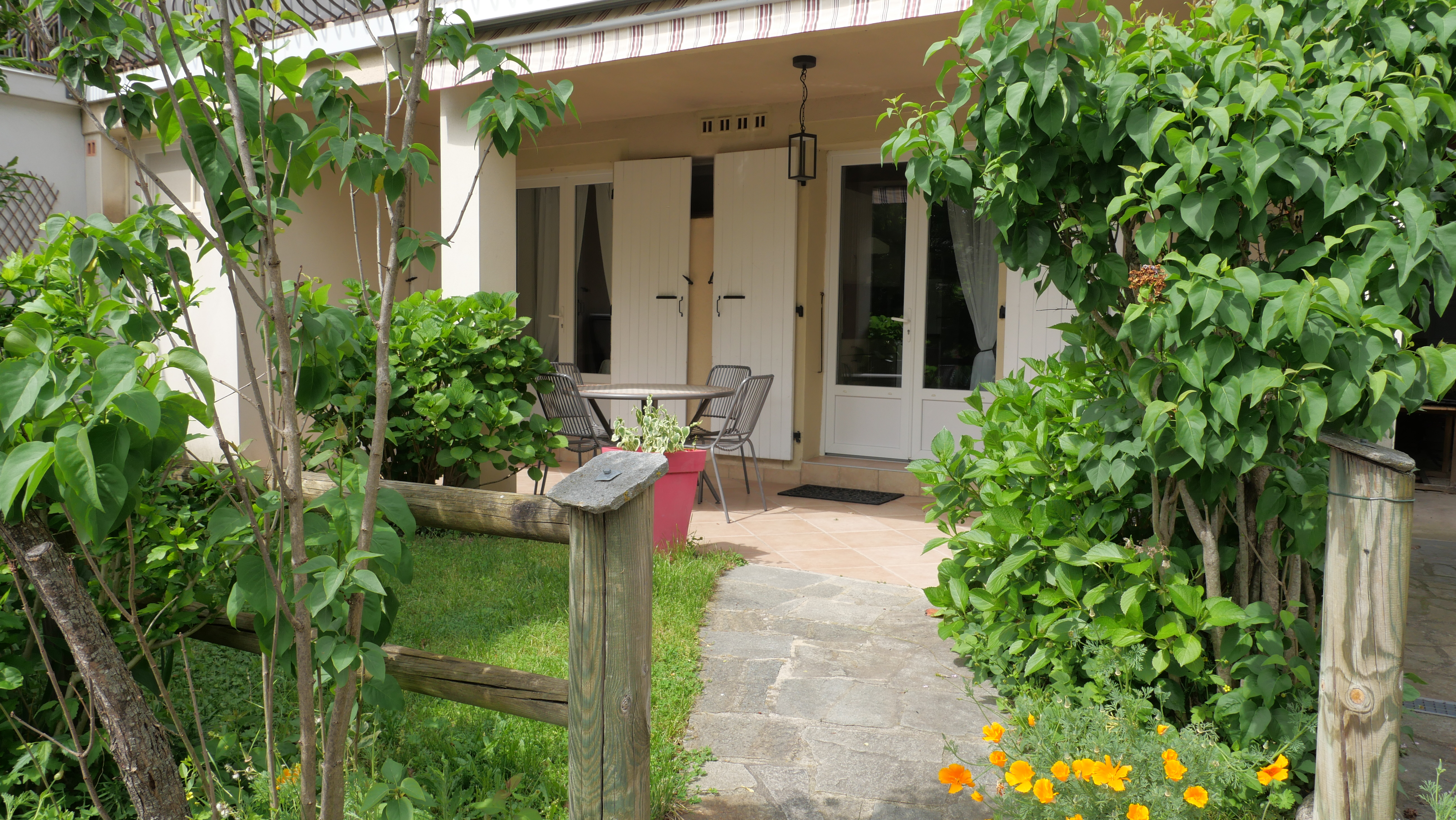 Rez de jardin (gîtes de Neyrac-les-Bains)_Meyras