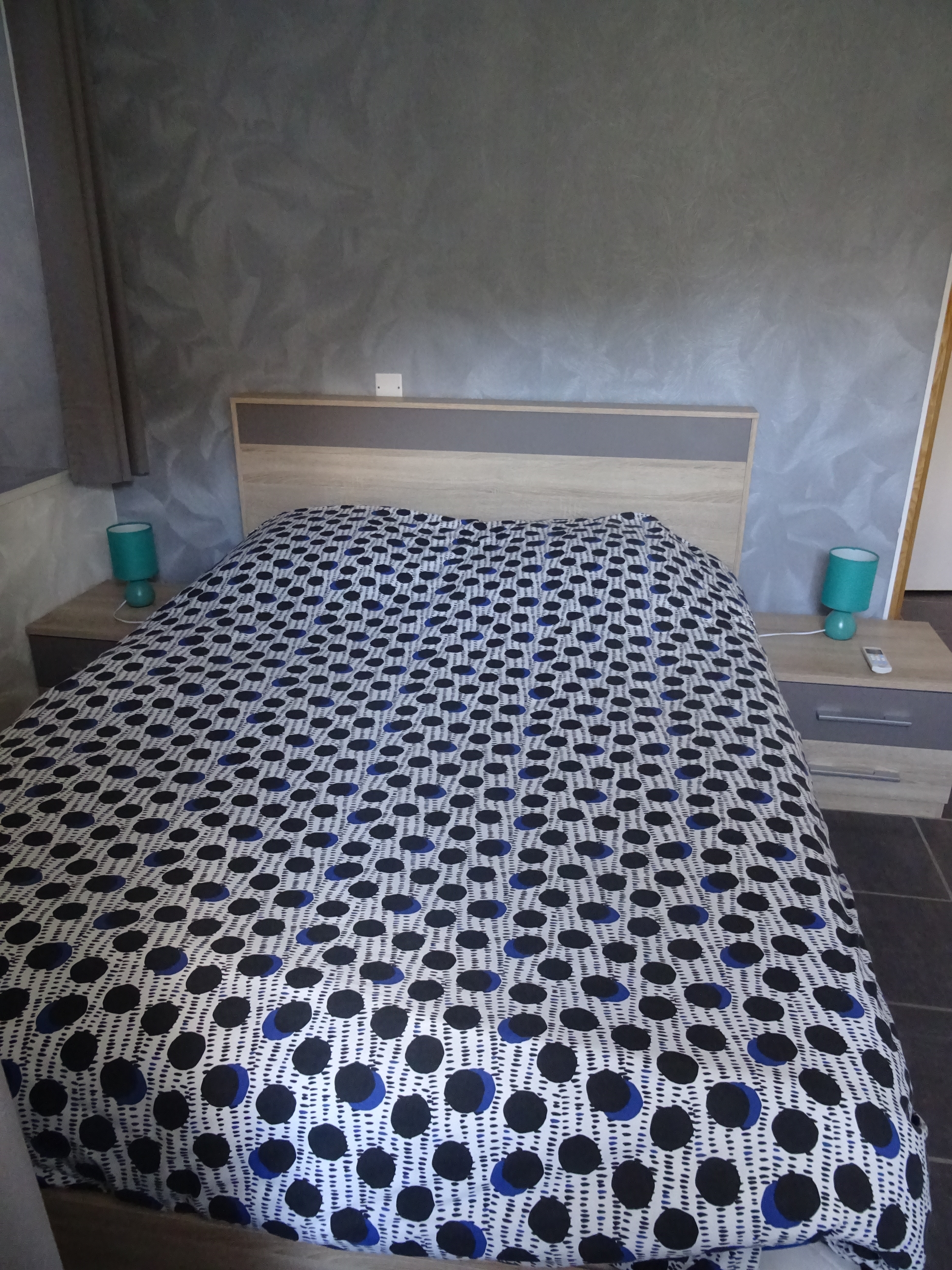 Exemple de lit, chambre simple dans la chambre d'hôtes Retour aux Sources à Meyras