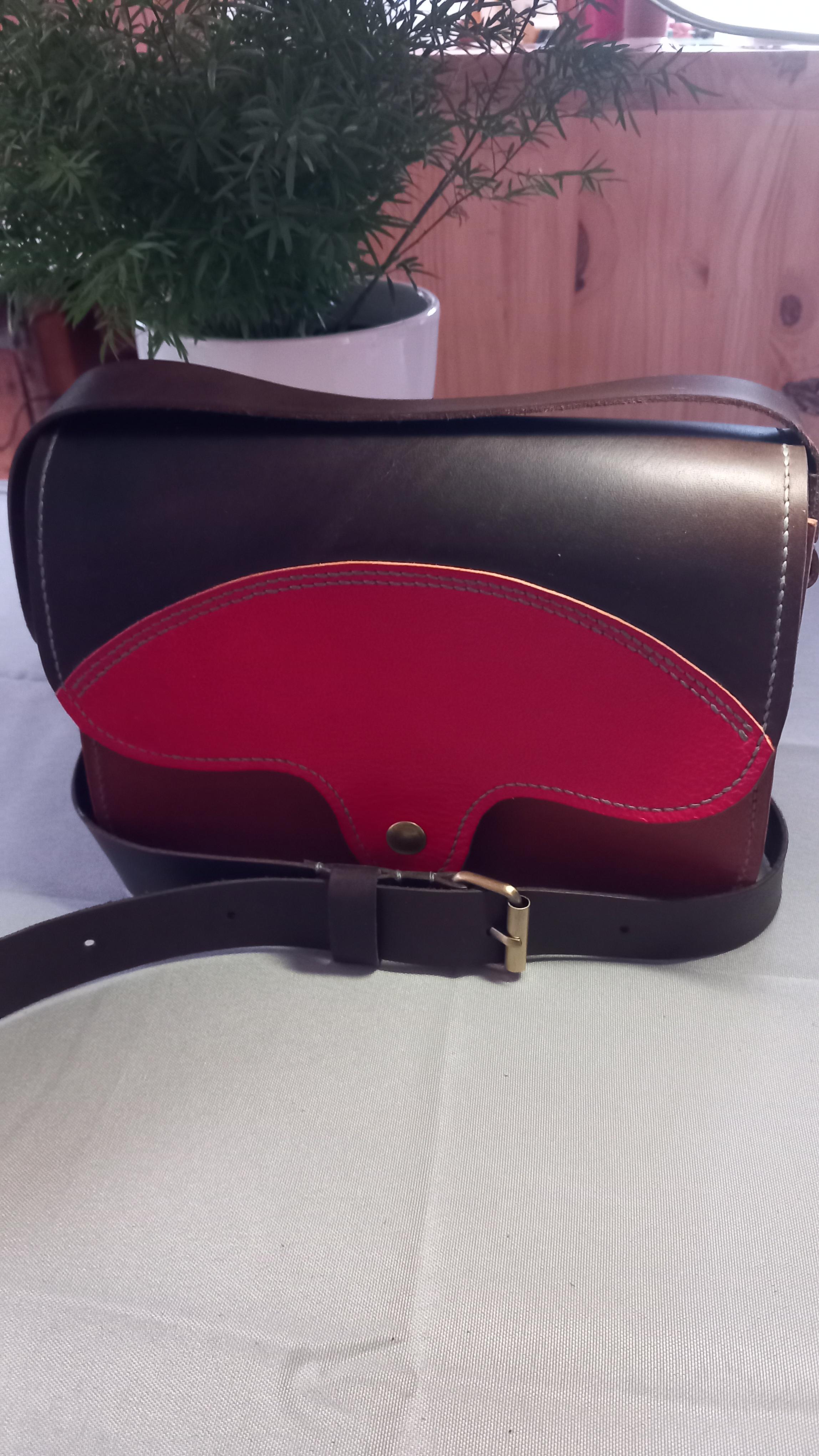 Atelier Cuirs du Zèbre_Mayres