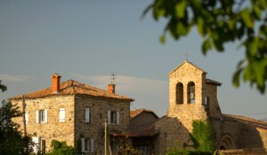 Saint-Cirgues-de-Prades - L'église romane-2-zoom église©S.BUGNON
