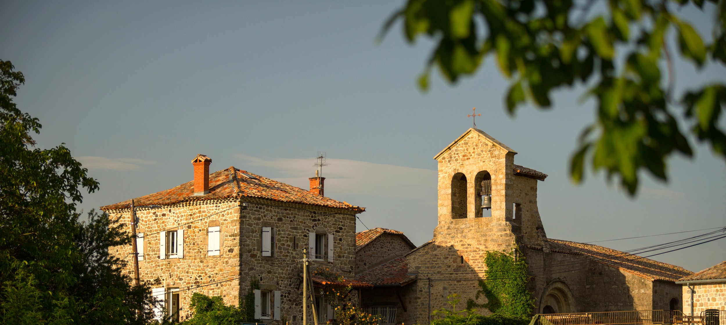 Saint-Cirgues-de-Prades - L'église romane-2-zoom église©S.BUGNON