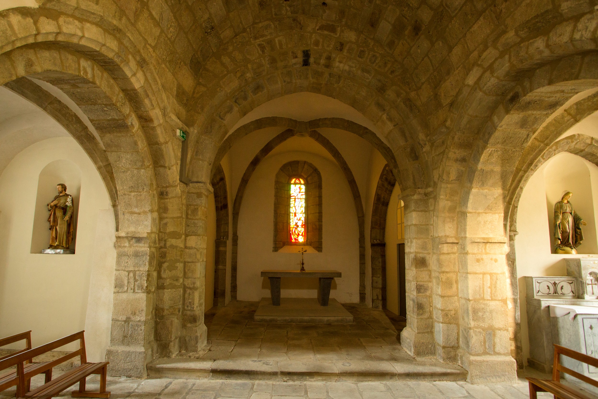 Saint-Cirgues-de-Prades - L'église romane ©S.BUGNON