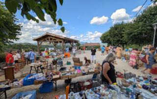 Vide grenier_Saint-Cirgues-de-Prades - ©sourcesvolcans