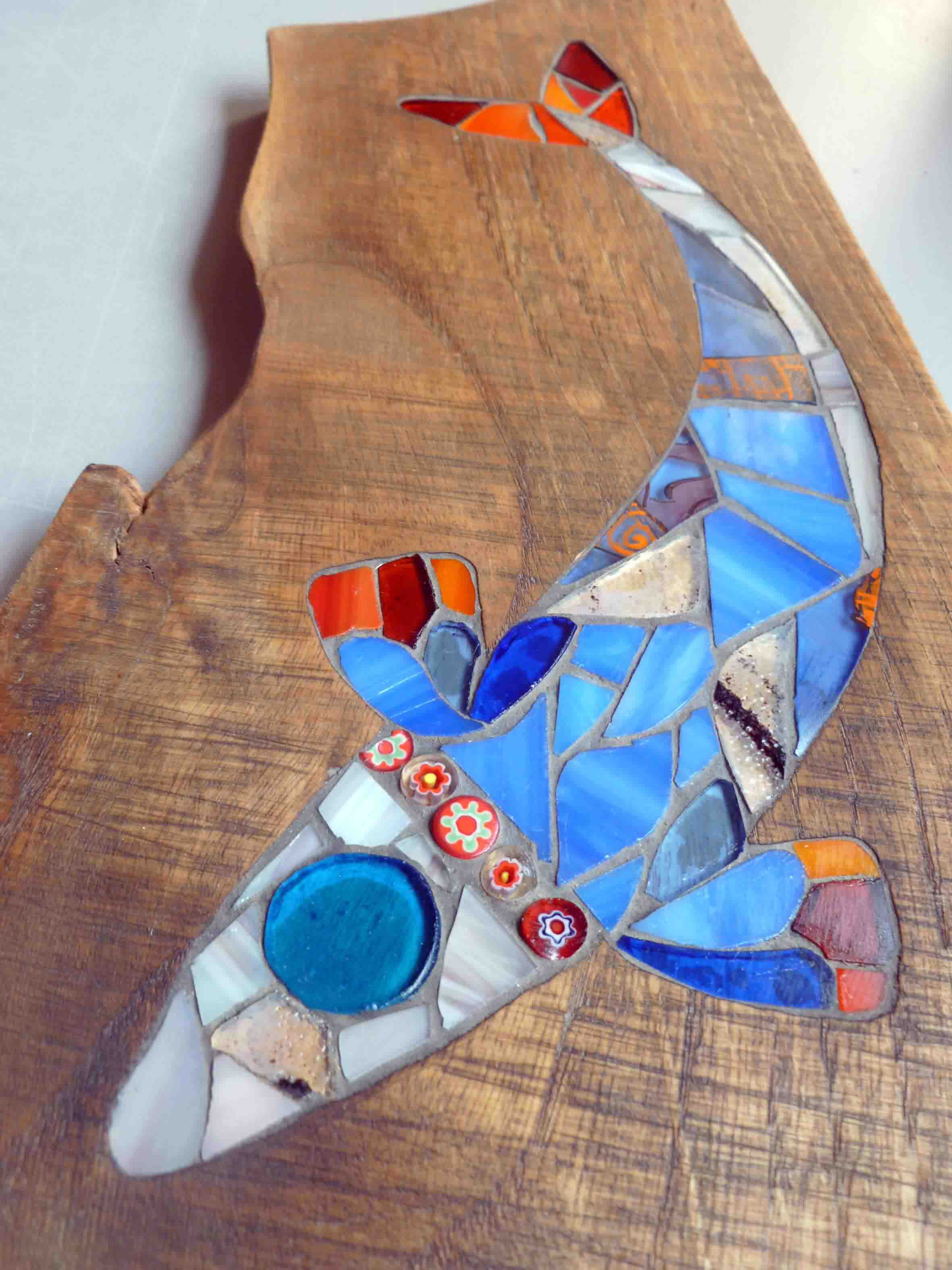 stage bois et mosaique avec Muse coquelicot -Poisson verre bleu châtaignie