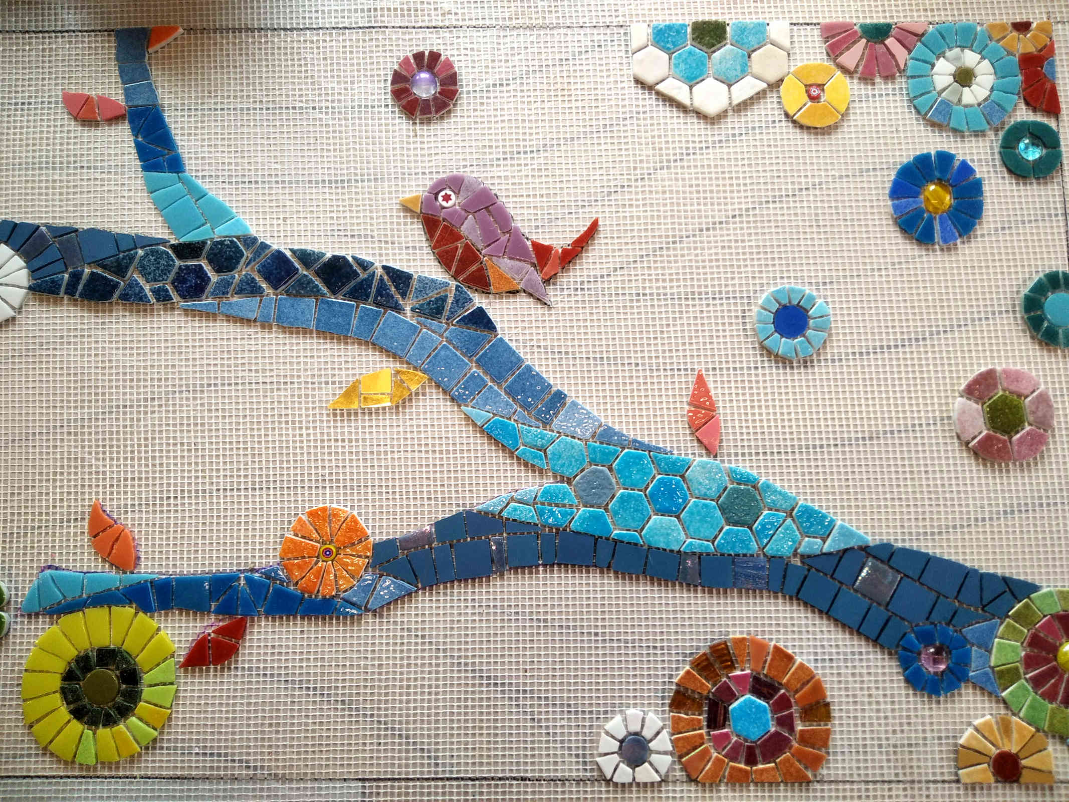 Saint Pierre de Colombier - Stage les bases de la mosaique avec Muse Coquelicot - montage mosaique