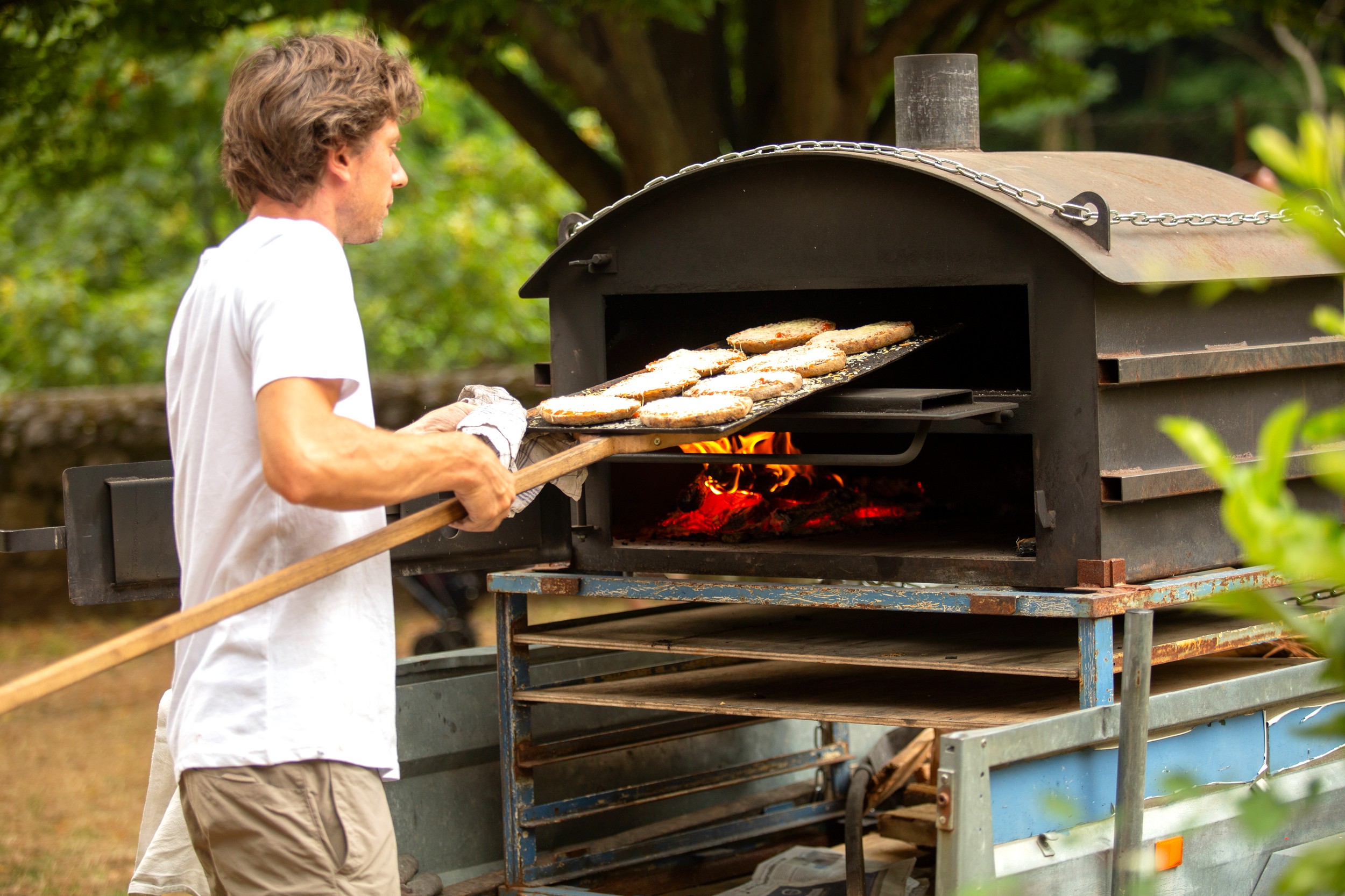 Marché du Lundi du terroir à Burzet l'été