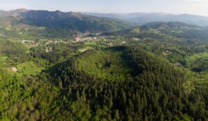 Jaujac - Volcan de la Coupe de Jaujac vu en ULM ©S.BUGNON
