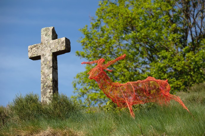 Croix à Laffare sur le sentier botanique à barnas, randonnée en Ardèche