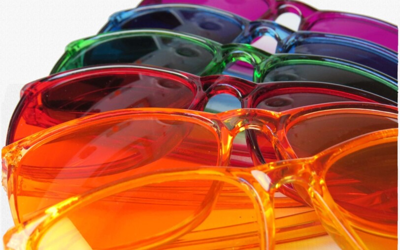 Illustration lunettes colorées