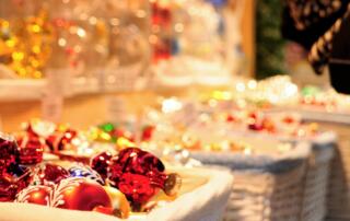 Marché de Noël ©unsplash ©stella-tzertzeveli - ©unsplash stella-tzertzeveli