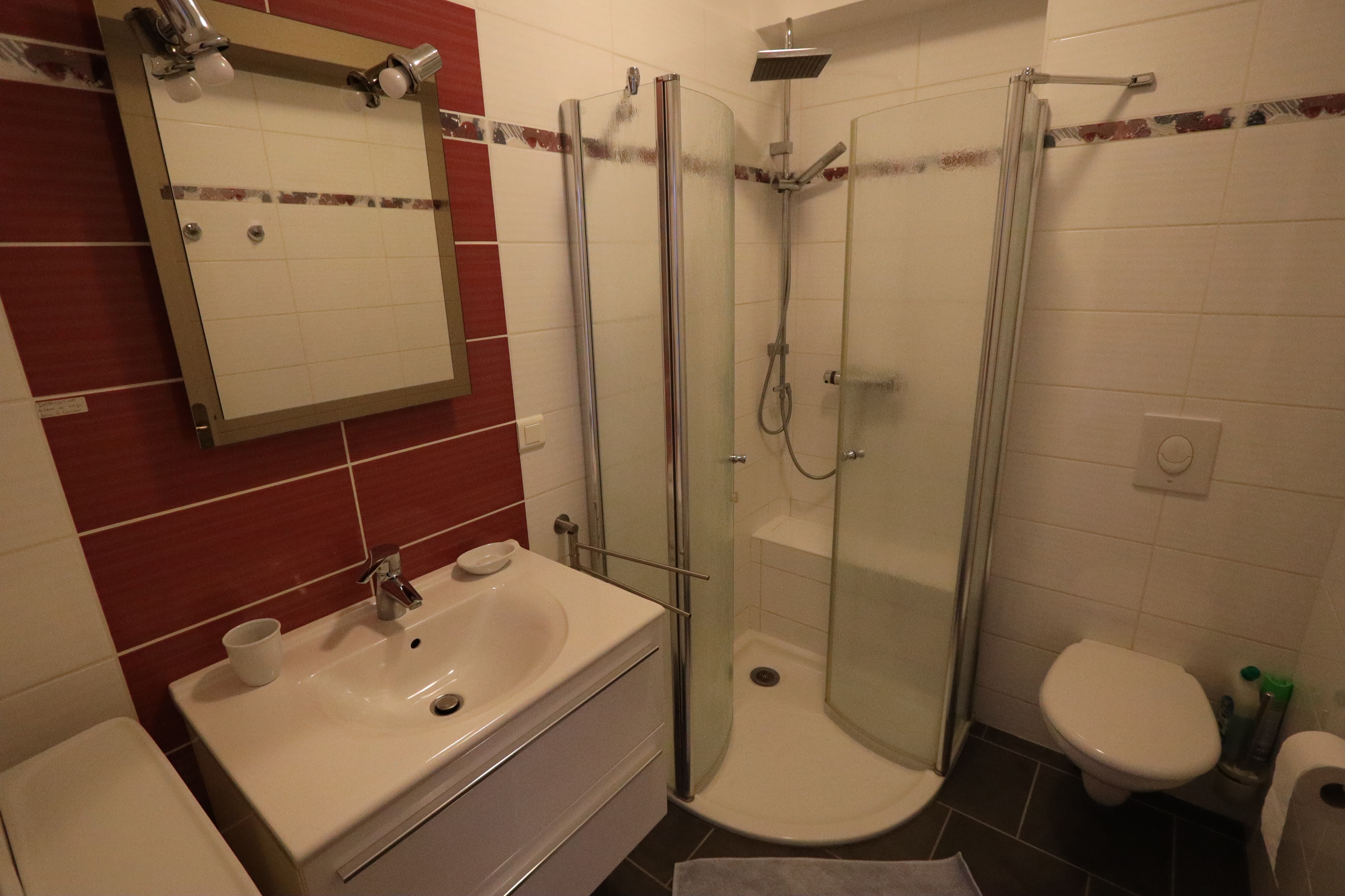 Soleillado - salle de bain - gite