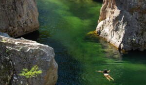 Thueyts - Baignade dans l'Ardèche au Pont du Diable-2 ©S.Bugnon