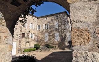 Château de Blou Thueyts - ©sourcesvolcans
