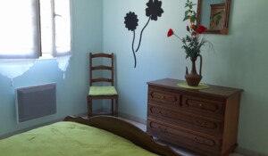 Thueyts - gite les chataigniers - chambre double 2 - mas dardet ©n.roche