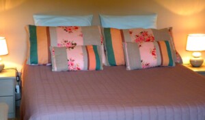Thueyts - gite les muriers - chambre double - mas dardet ©n.roche