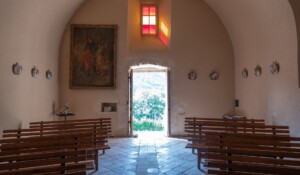 Thueyts - intérieur de la chapelle saint roch 2 ©sourcesetvolcans