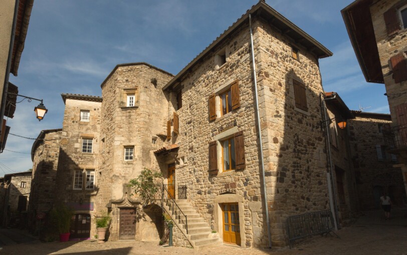 Thueyts - Place Pouget ©S.BUGNON