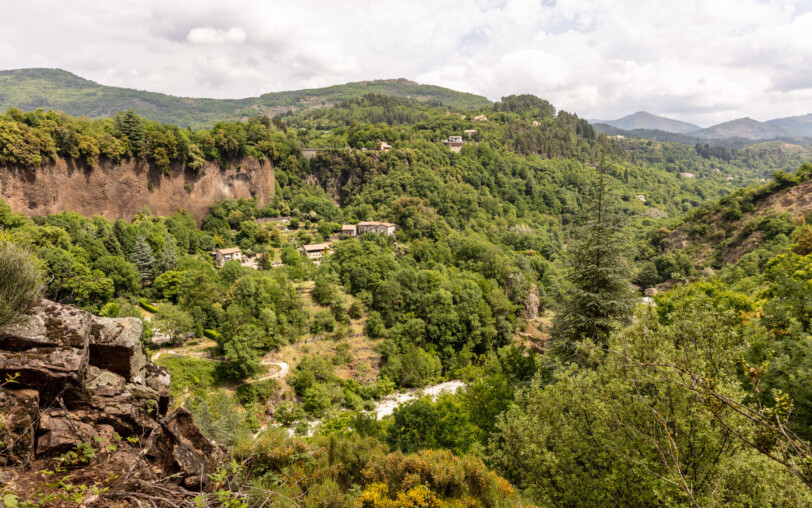 Thueyts - Vue sur le village depuis le belvédère de Fargebelle