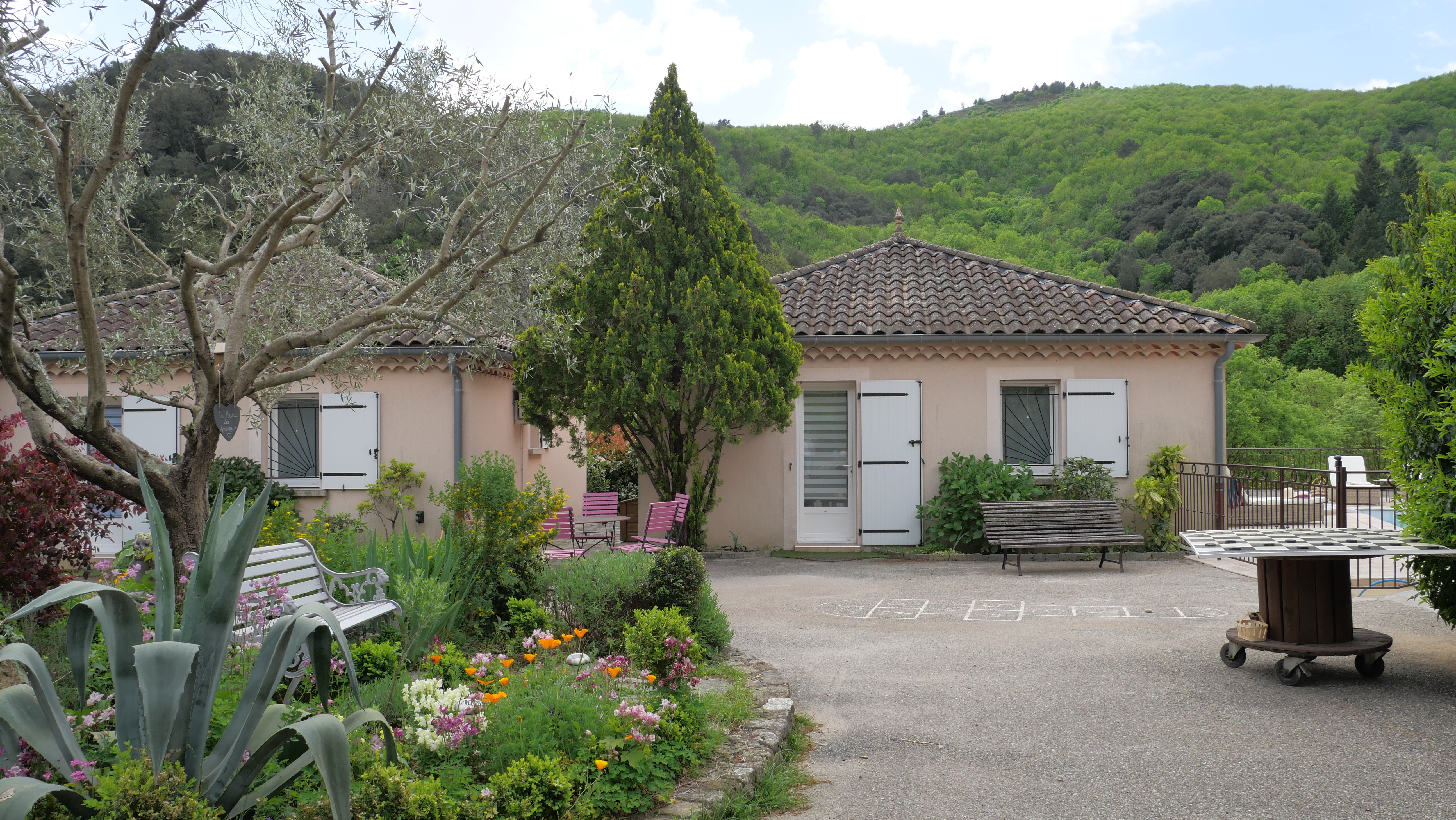 Albizia - (gîtes de Neyrac-les-Bains)_Meyras