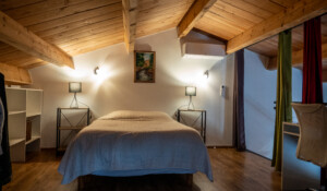 chambre 1 vue d'ensemble, gite Vanille à Barnas