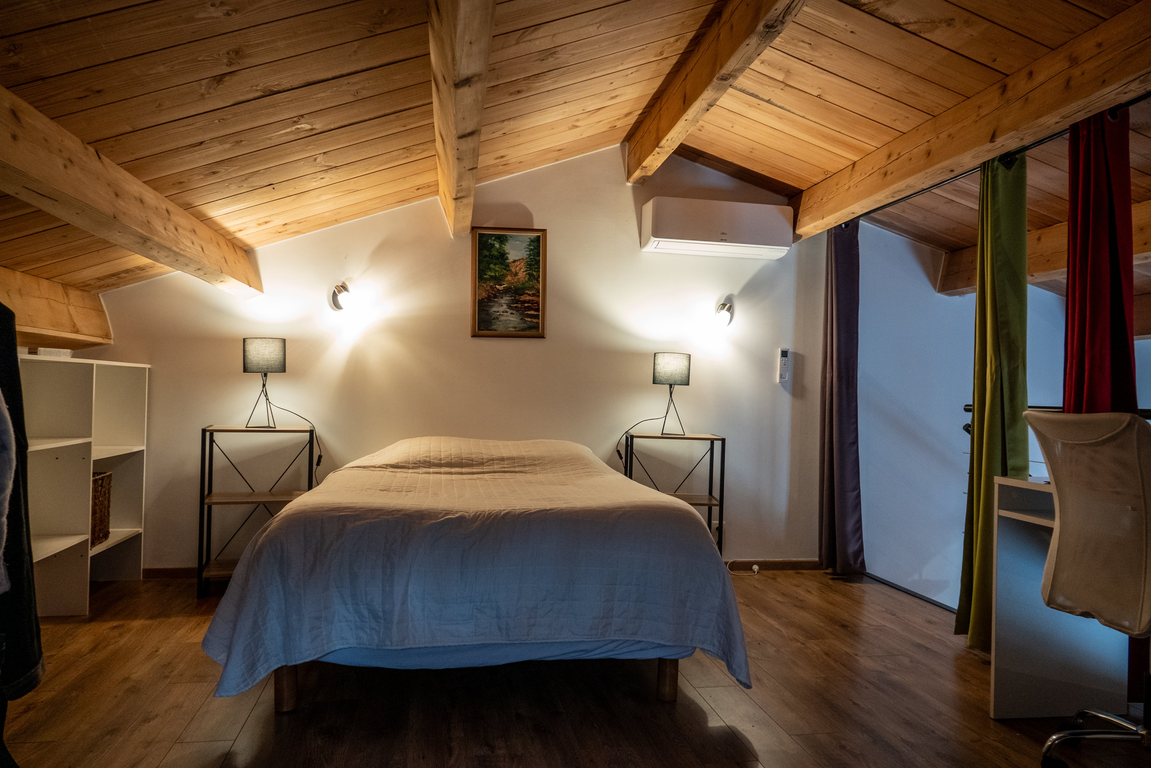 chambre 1 vue d'ensemble, gite Vanille à Barnas