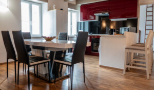 Salle à manger cuisine, gite Vanille à Barnas