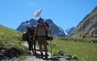 Voyage en france de Stéphane Blaise et son âne ©Stephane-Blaise, projection du documentaire controverse du loup en cévennes à thueyts en Ardèche - ©Stephane-Blaise